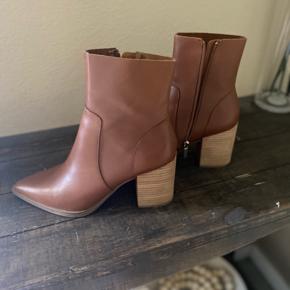 Steve Madden Brown Booties